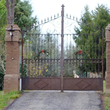 Charming House In With Shared Pool Σπίτι διακοπών