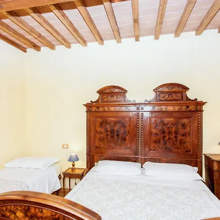 Charming House In With Shared Pool *