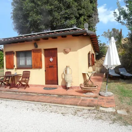 Charming House In With Shared Pool Vakantiehuis *