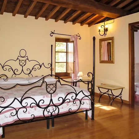 Vakantiehuis Charming House In With Shared Pool Ramazzano - Le Pulci