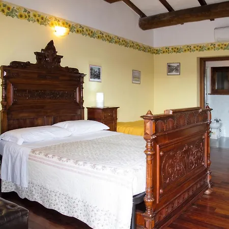 Charming House In With Shared Pool Ramazzano - Le Pulci