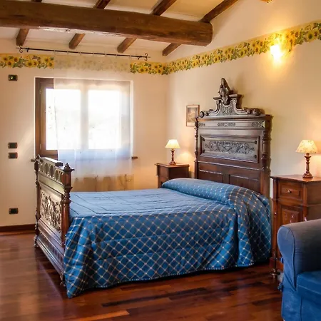 Charming House In With Shared Pool