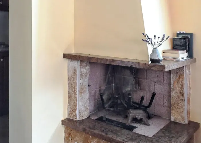 Charming House In With Shared Pool * Ramazzano - Le Pulci