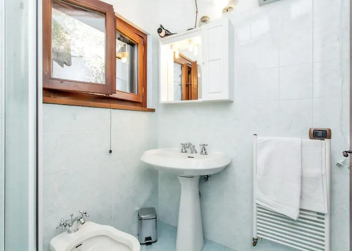 Charming House In With Shared Pool Dom wakacyjny