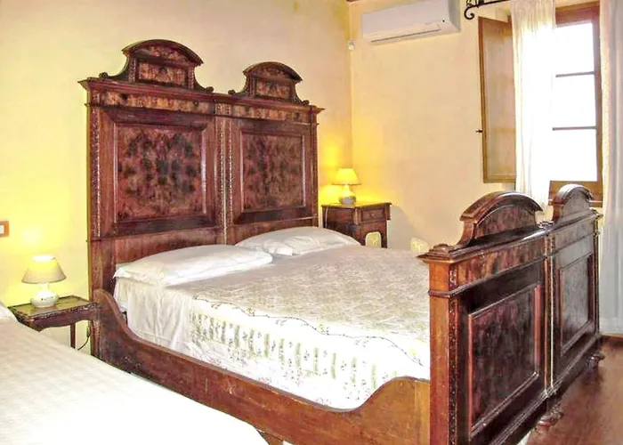 Dom wakacyjny Charming House In With Shared Pool