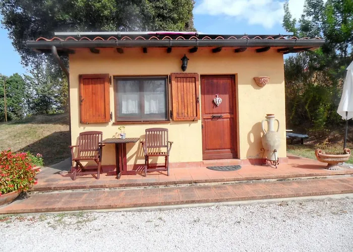 Dom wakacyjny Charming House In With Shared Pool Ramazzano - Le Pulci