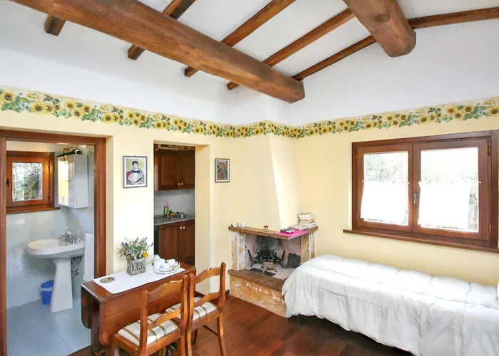 Charming House In With Shared Pool * Ramazzano - Le Pulci